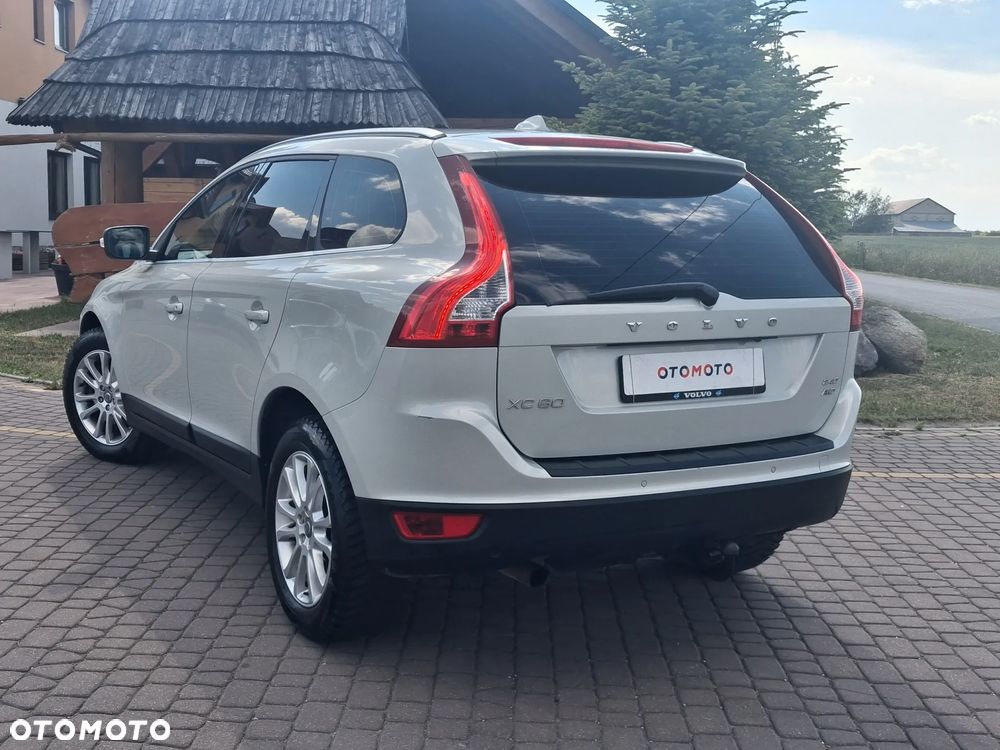 Volvo XC 60 2.4D AWD - 4