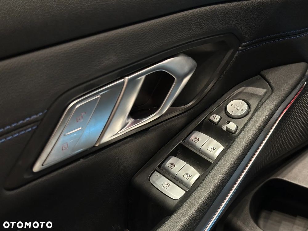 BMW Seria 3 318i M Sport - 18