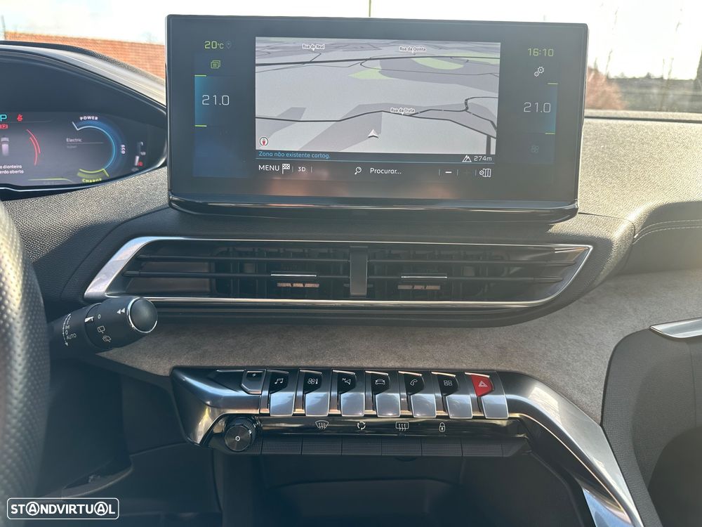 Peugeot 3008 1.6 Hybrid4 GT Line e-EAT8 - 17