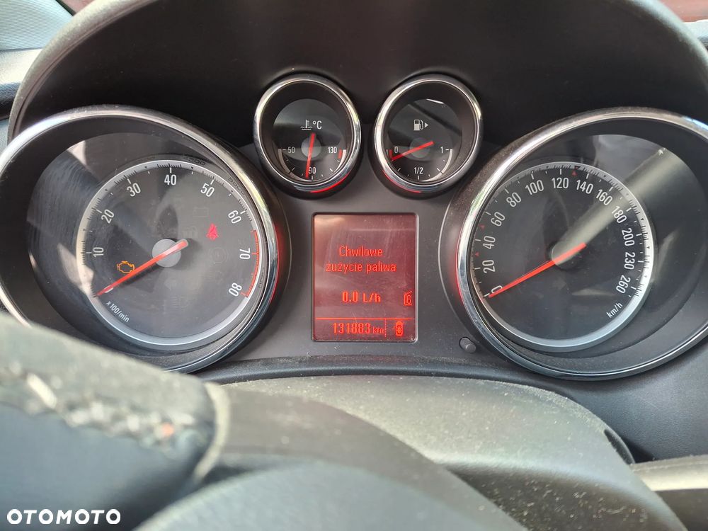 Opel Astra 1.4 Turbo 150 Jahre - 11
