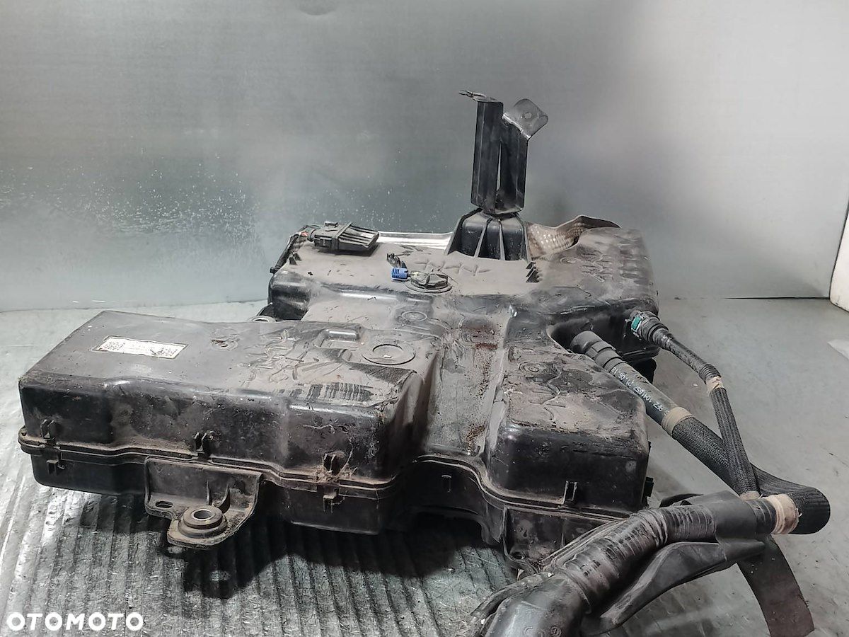 ZBIORNIK ADBLUE VW CRAFTER 2N0131877K  2N0131877J 2.0 TDI - 1