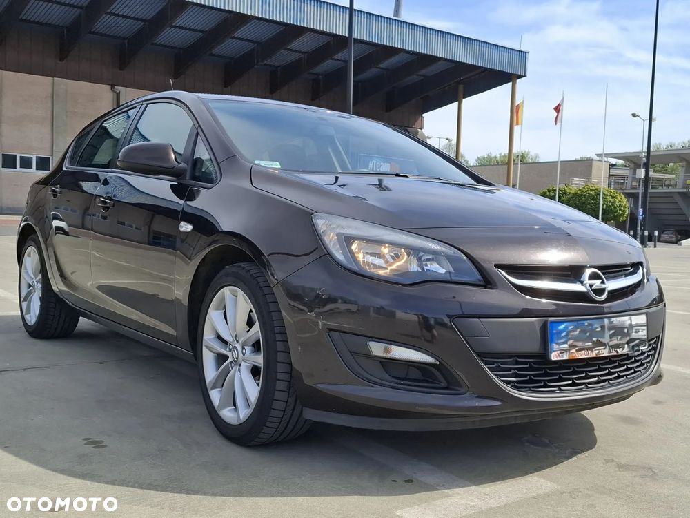 Opel Astra 1.6 CDTI Essentia - 4