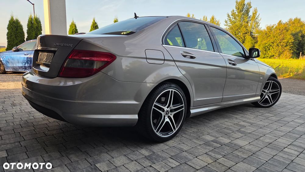 Mercedes-Benz Klasa C - 16