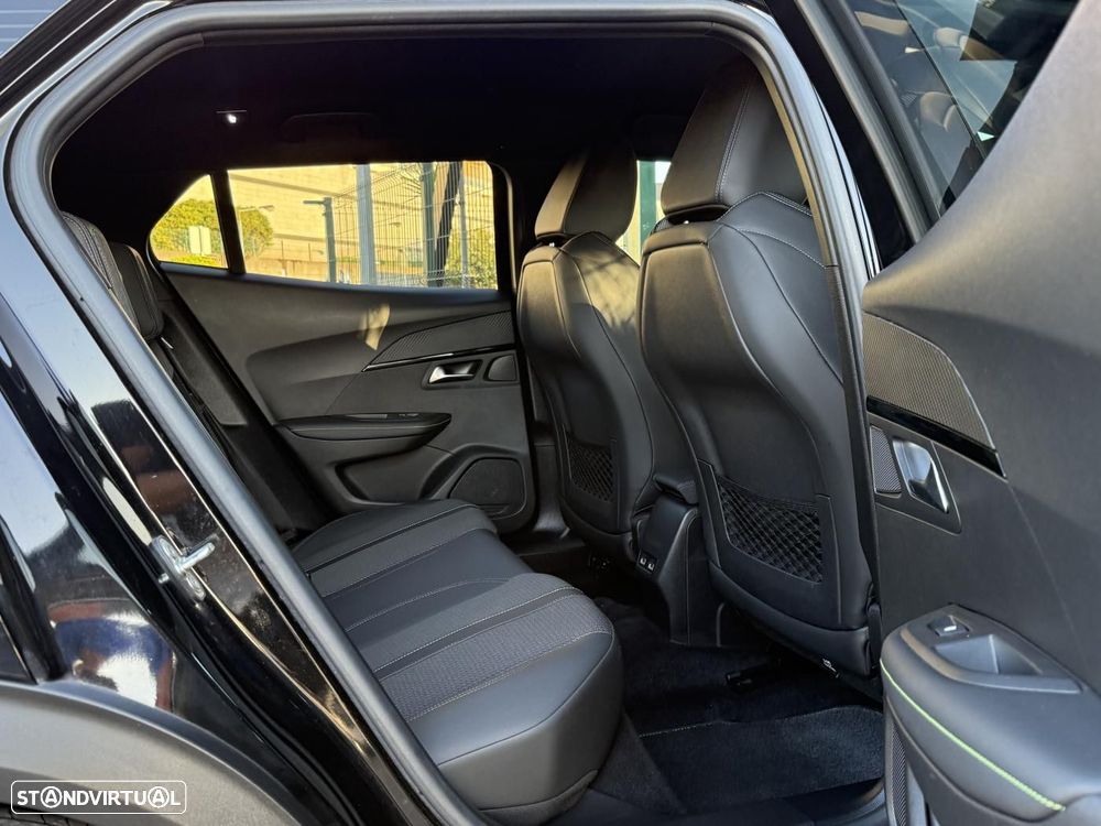 Peugeot 2008 1.2 PureTech GT - 45