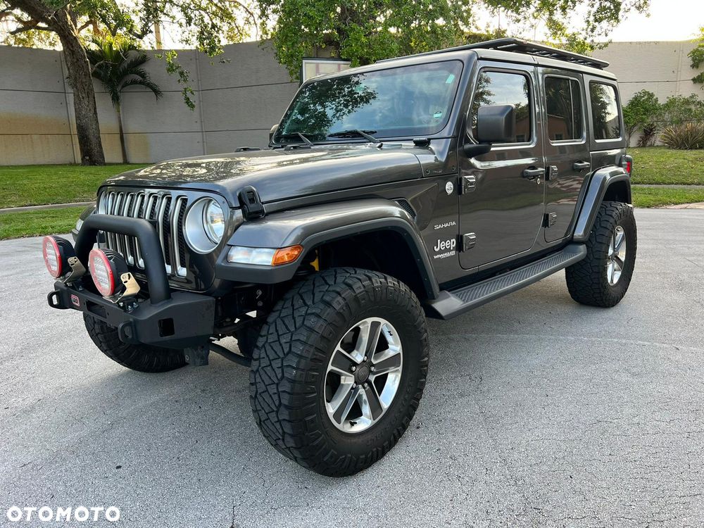 Jeep Wrangler - 10