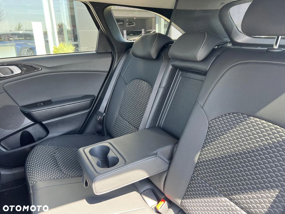 Kia Ceed 1.5 T-GDI Tribute - 16