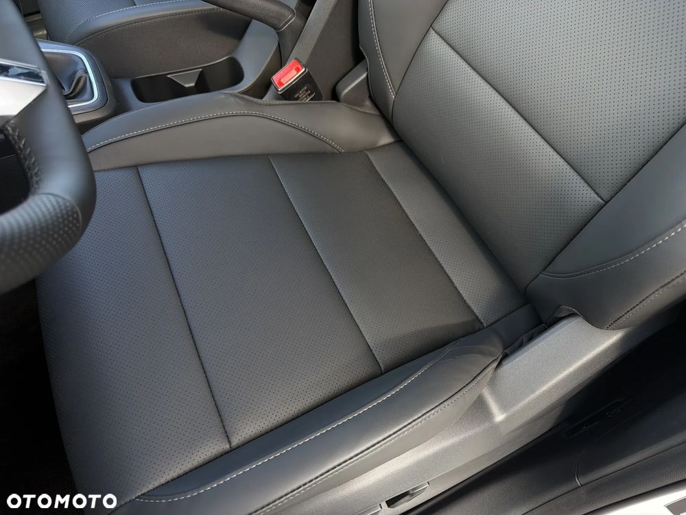 MG ZS 1.5 Excite - 13