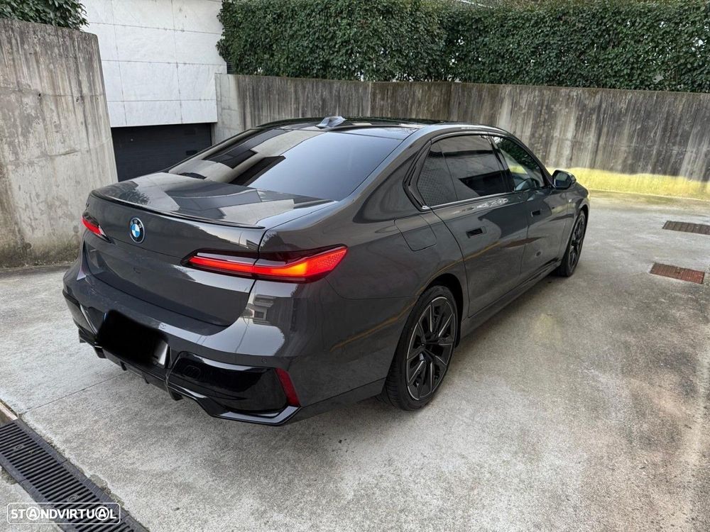 BMW i7 xDrive60 Pack Desportivo M Pro - 4