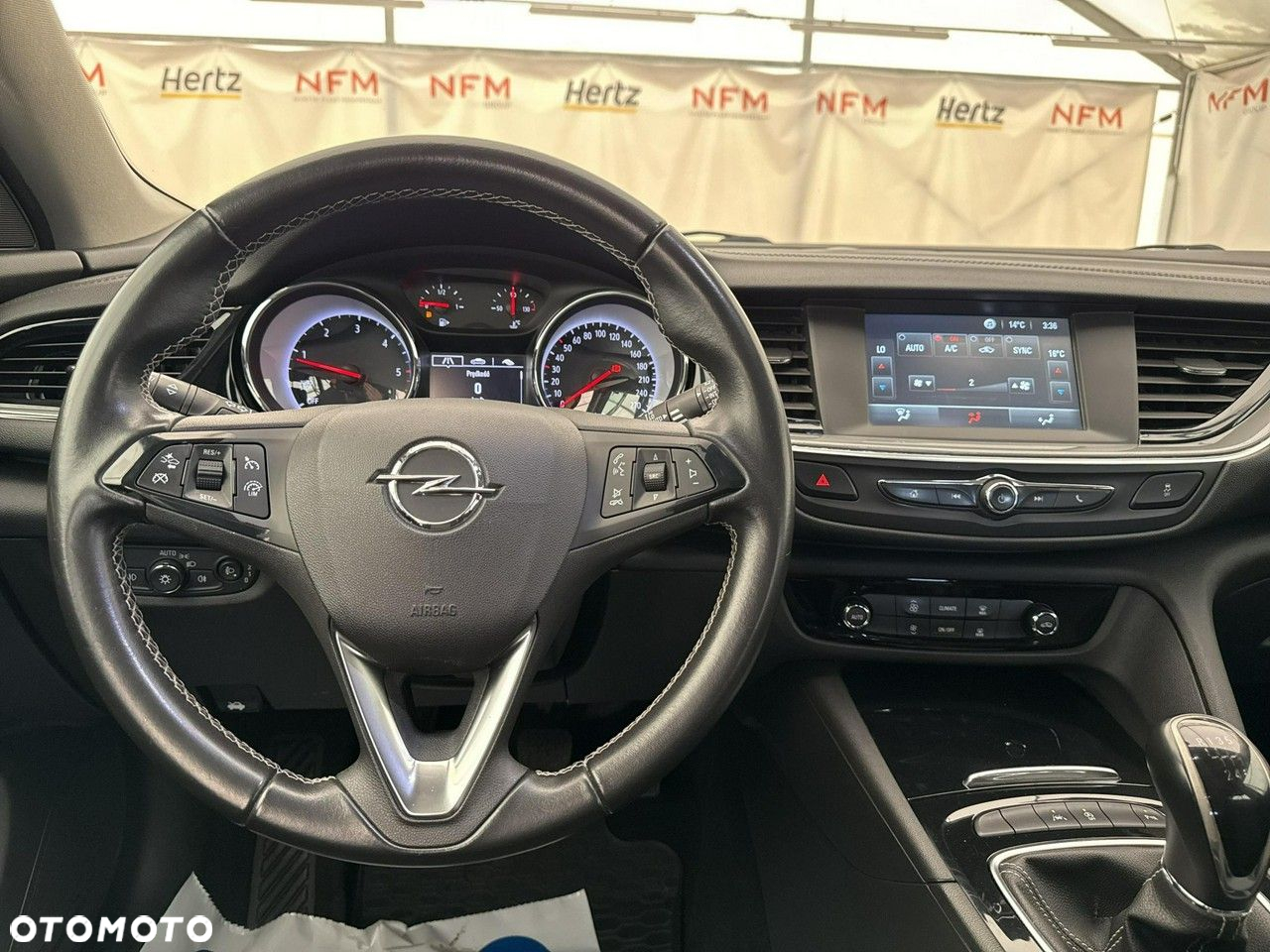 Opel Insignia - 14