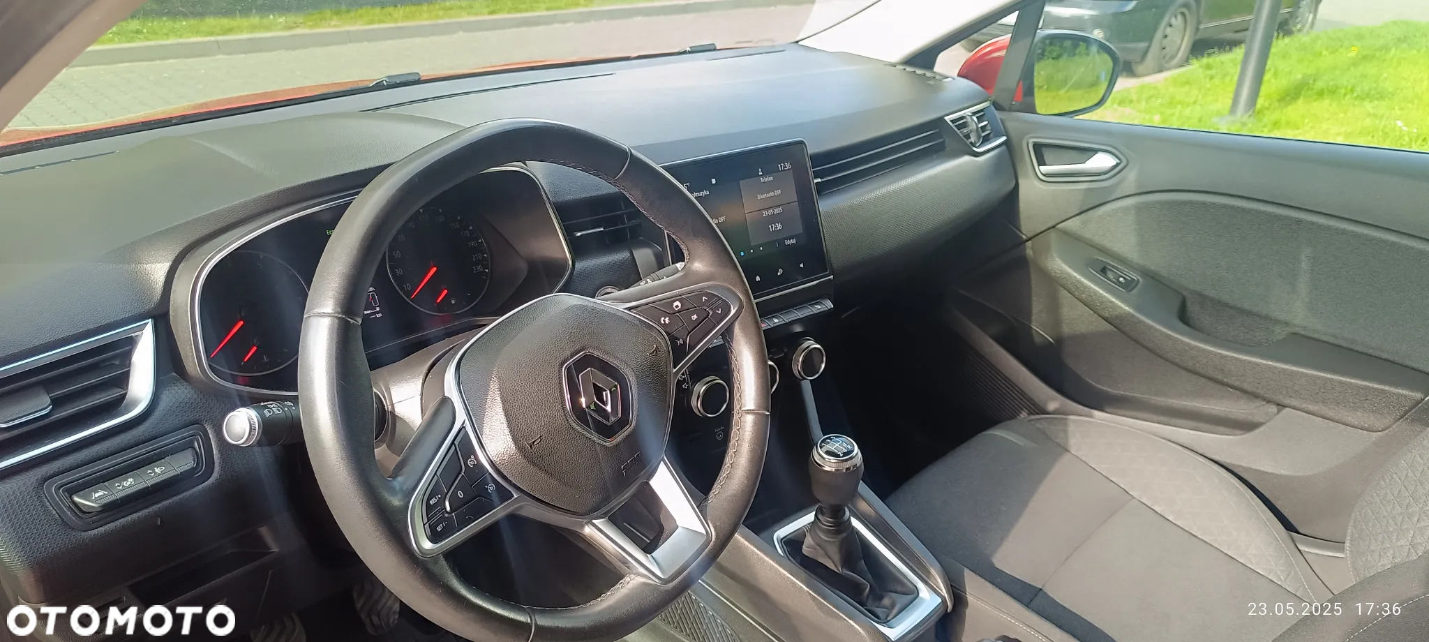 Renault Clio - 8