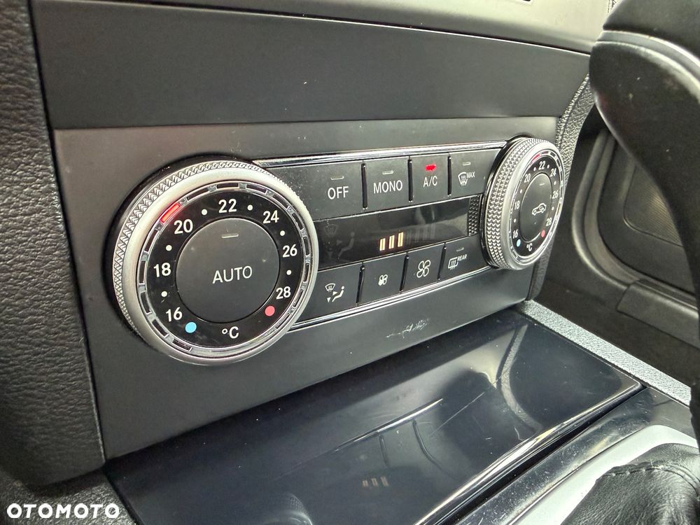 Mercedes-Benz GLK - 21