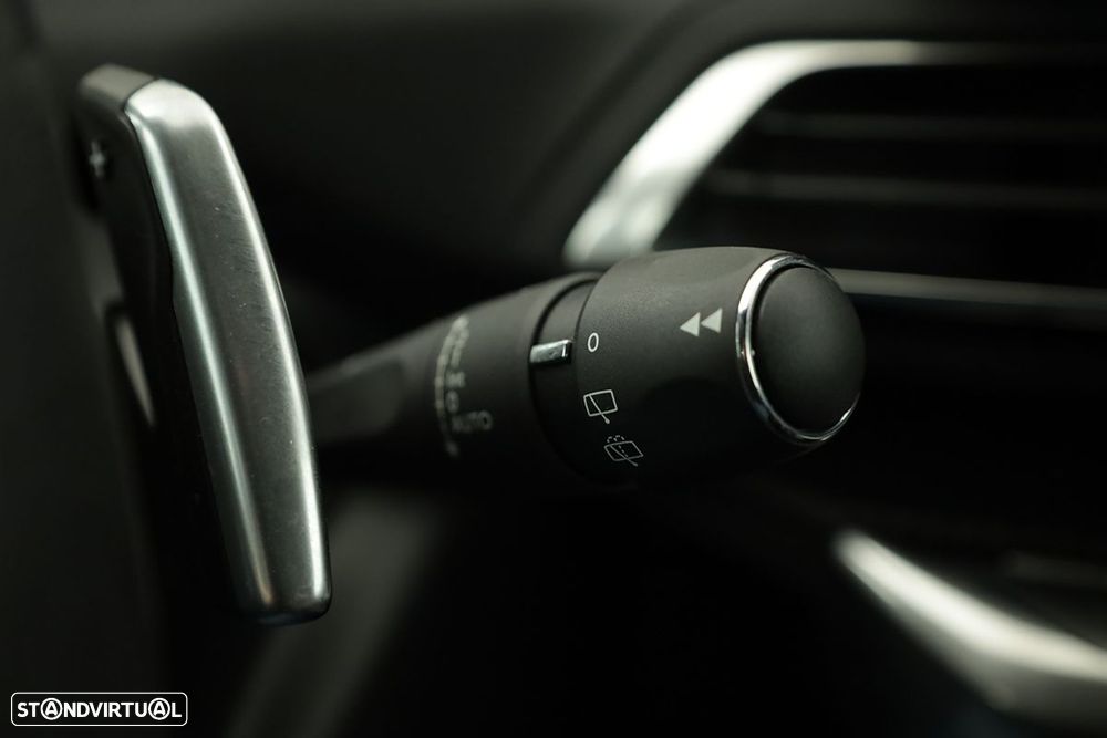 Peugeot 3008 1.6 Hybrid Allure Pack e-EAT8 - 19