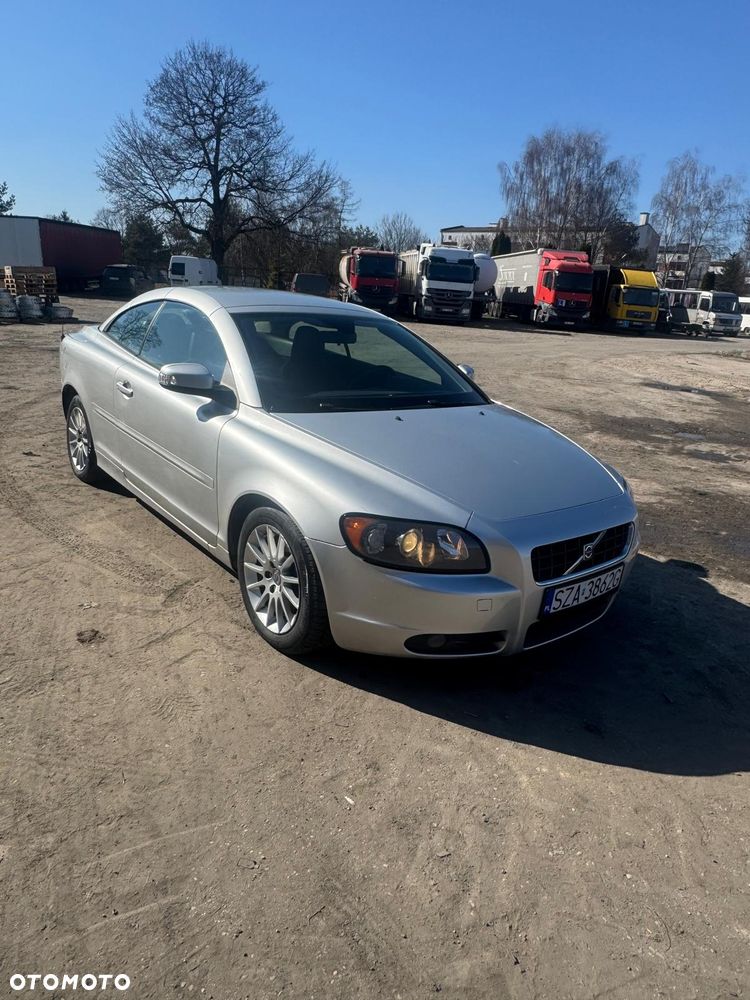Volvo C70 2.0D Momentum - 4