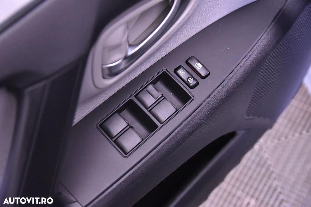 Toyota Avensis - 14