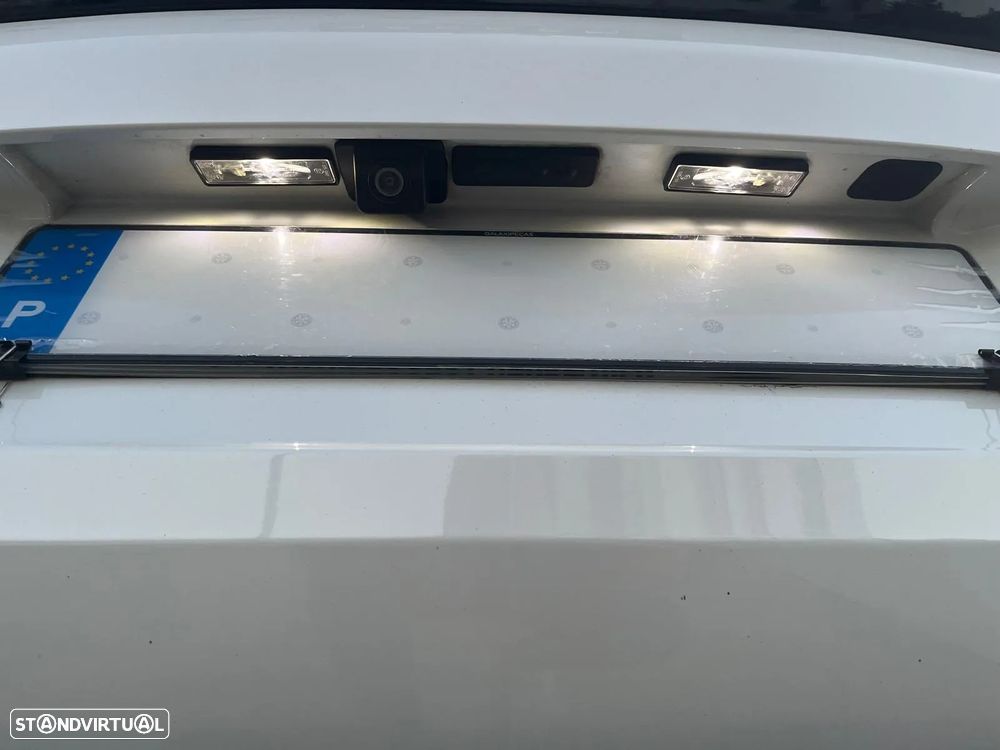 Peugeot 3008 1.5 BlueHDi Allure EAT8 - 42
