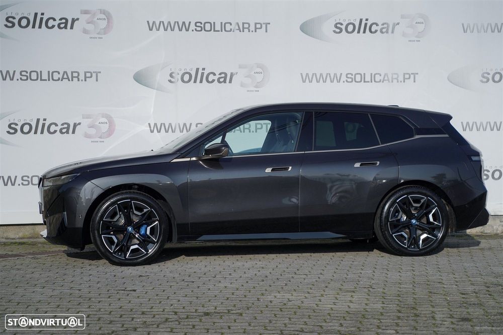BMW iX xDrive 40 Pack Desportivo - 13