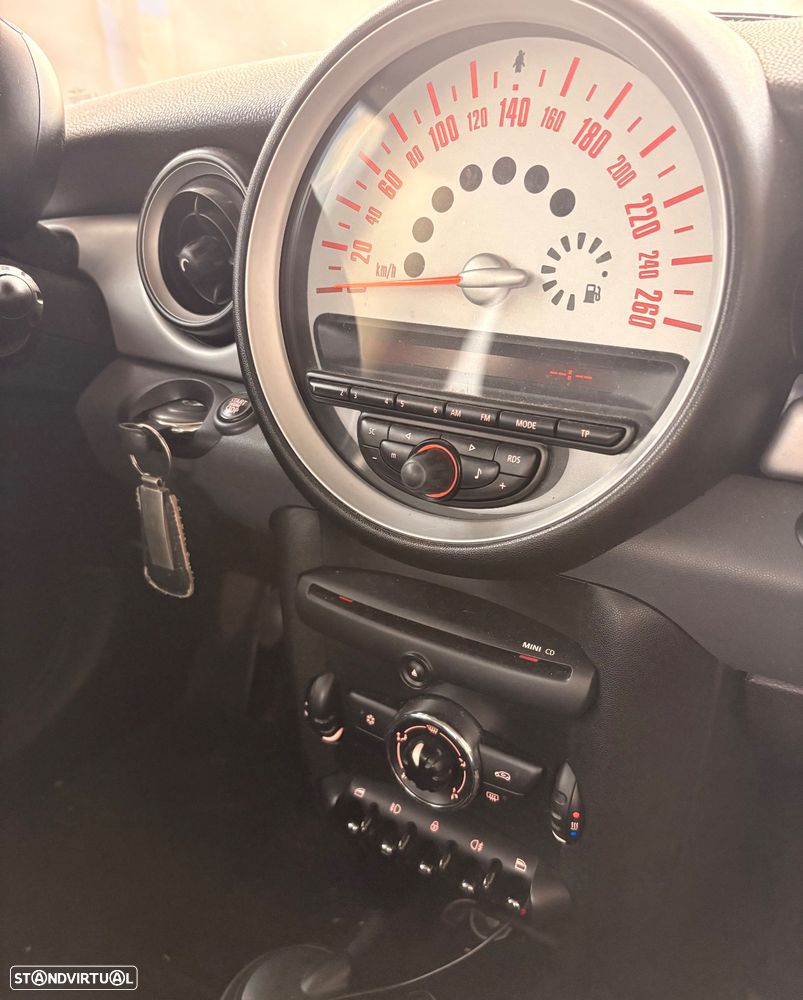 MINI 3 Portas One D - 6