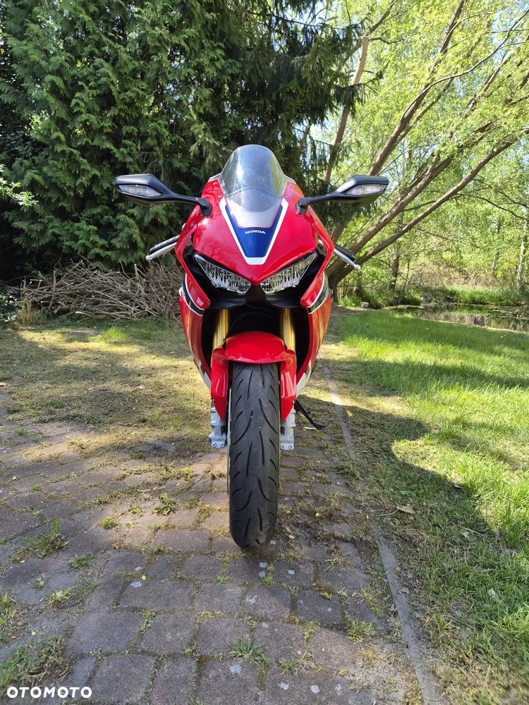 Honda CBR - 1