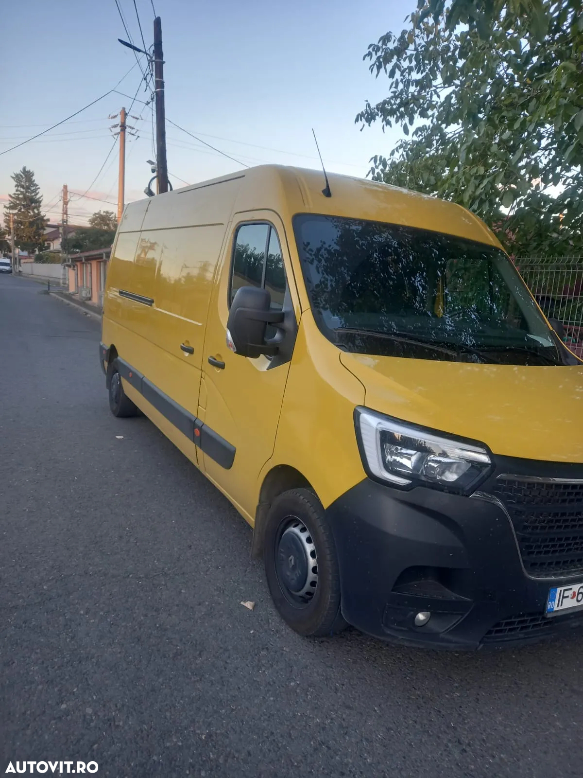 Renault Master 2.3 dCi 130 Furgon Cabina Dubla L3H2 3,5t 6+1 8,83 m3 - 2