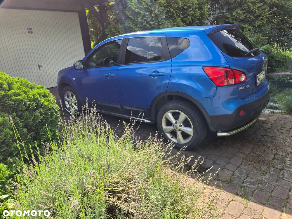Nissan Qashqai 2.0 dCi 4x4 Tekna Premium - 2