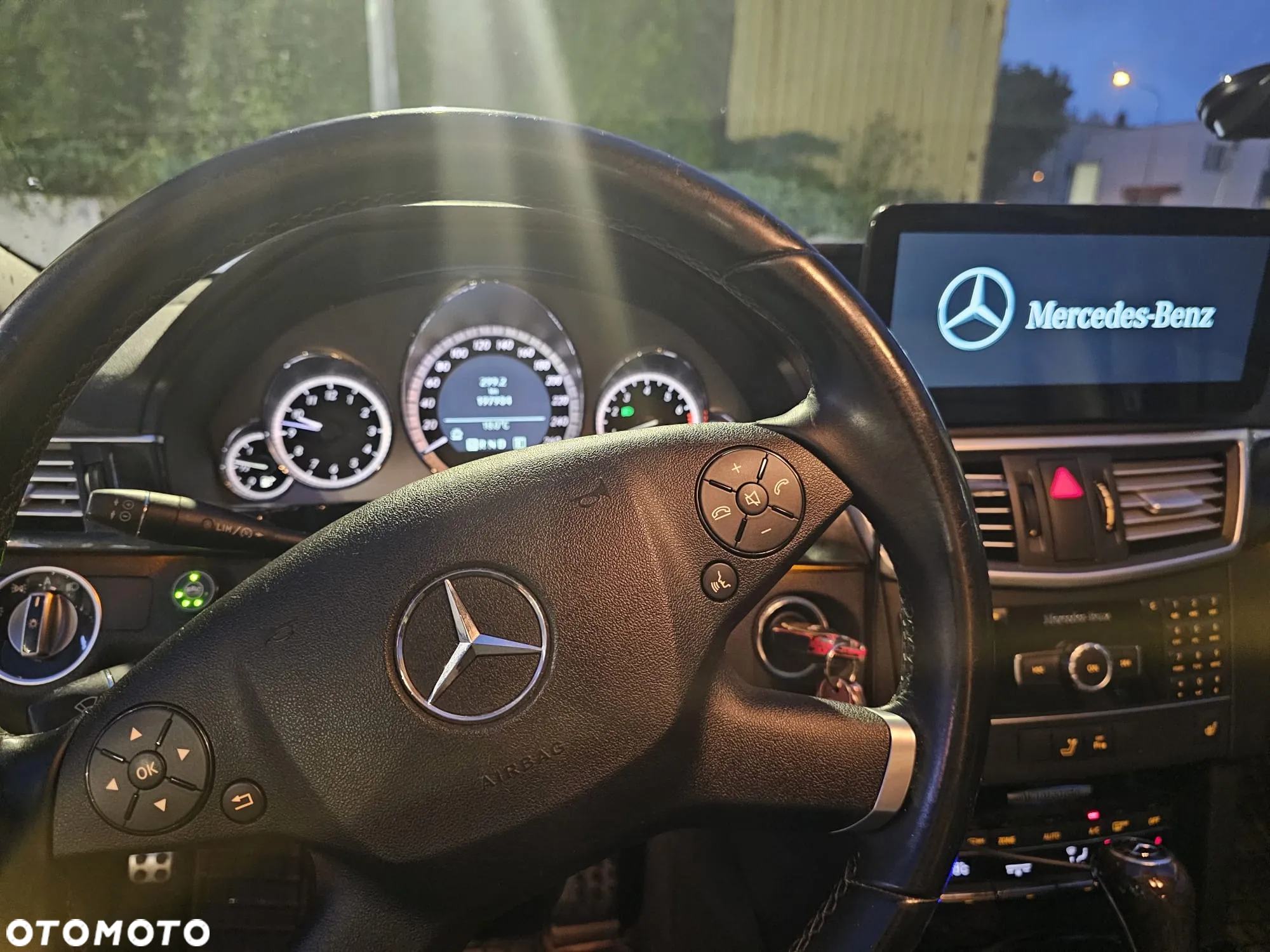 Mercedes-Benz Klasa E - 8