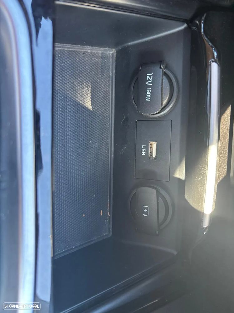 Kia XCeed 1.6 CRDi MHEV Tech - 14