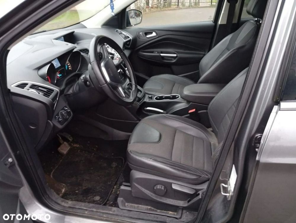 Ford Kuga - 4