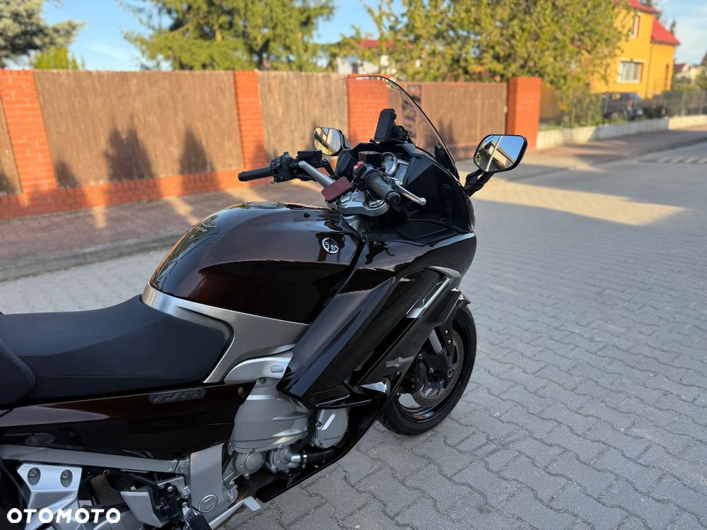 Yamaha FJR - 10