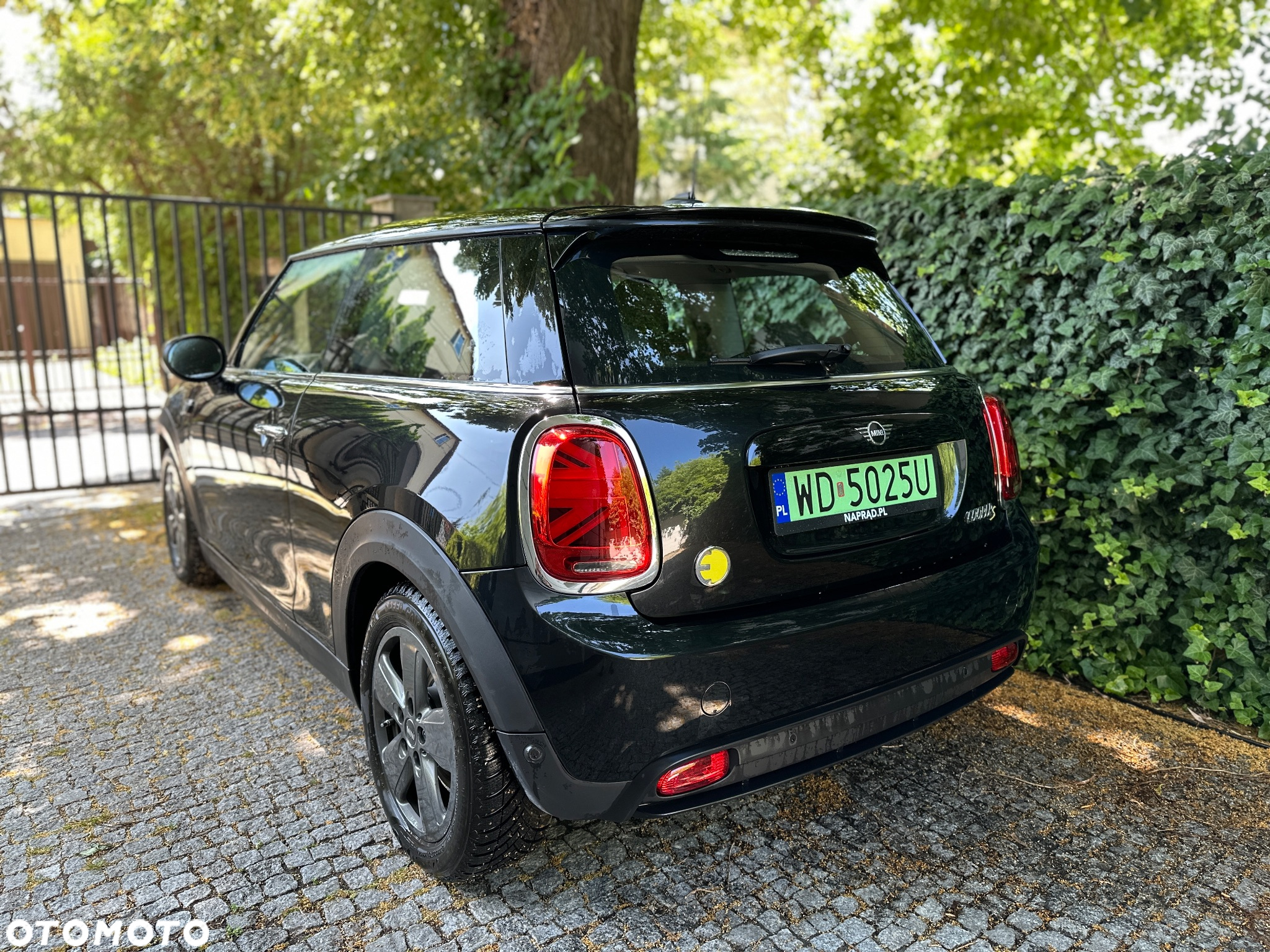 MINI Cooper SE Essential Trim - 4