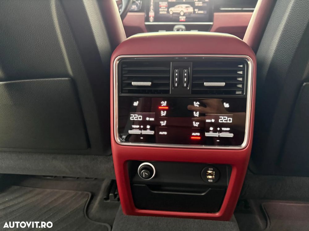 Porsche Cayenne - 27