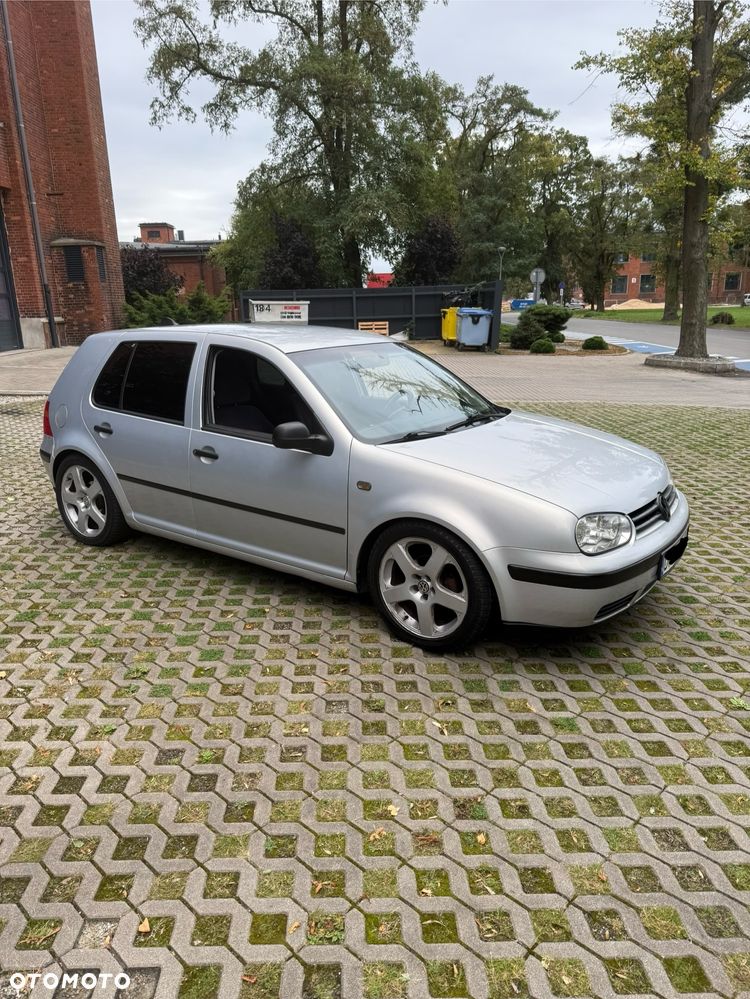 Volkswagen Golf IV 1.6 Highline - 9
