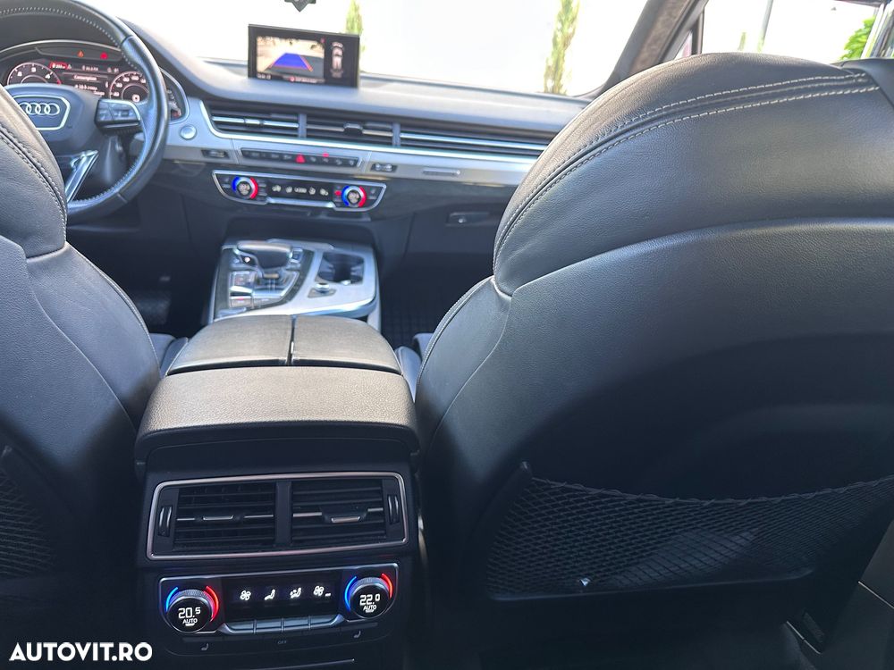 Audi Q7 - 7