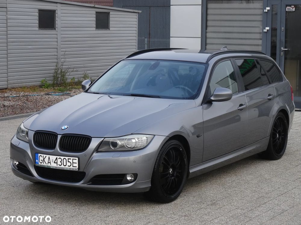 BMW 318 2010 photo 5