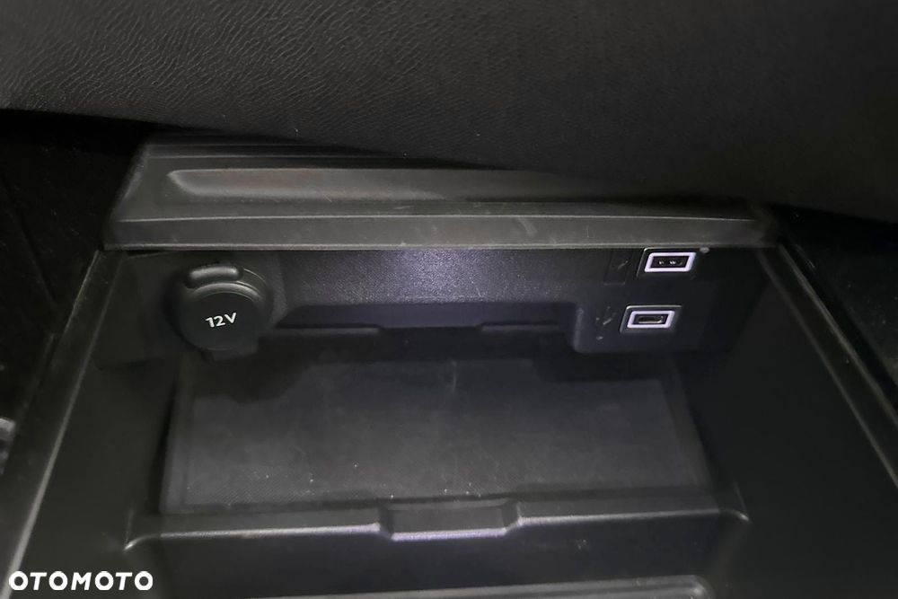 Opel Astra 1.6 T Plug-in Hybrid GS - 25