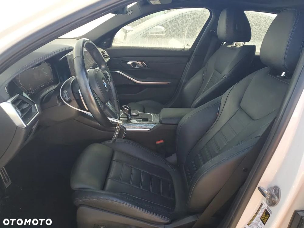 BMW Seria 3 330i xDrive M Sport sport - 8