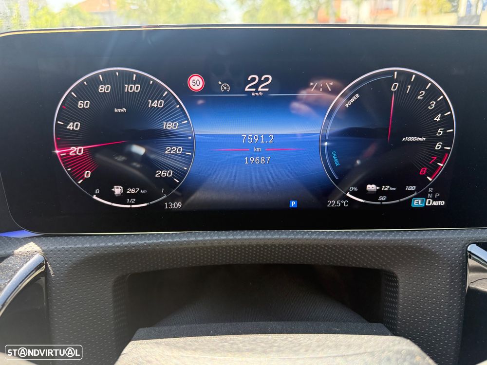 Mercedes-Benz CLA 250 e 8G-DCT AMG Line - 16