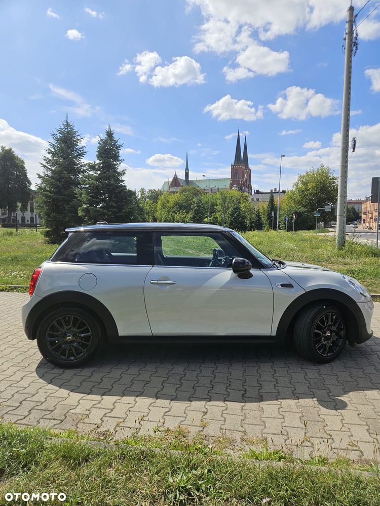 MINI Cooper Standard - 4