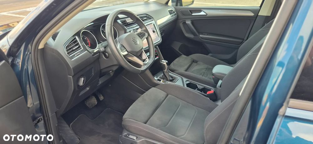 Volkswagen Tiguan - 12