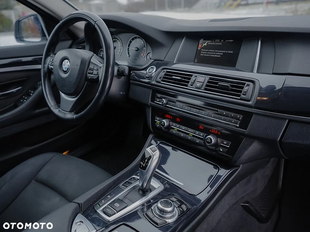 BMW Seria 5 520d xDrive - 21