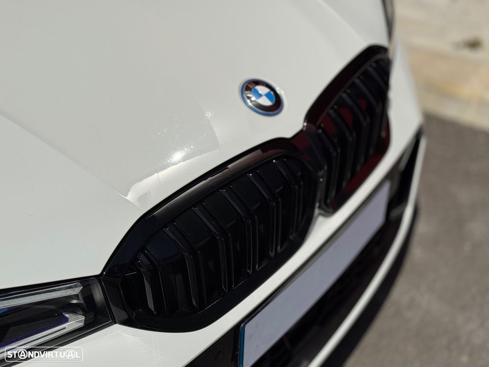 BMW 330 e Aut. M Sport - 19