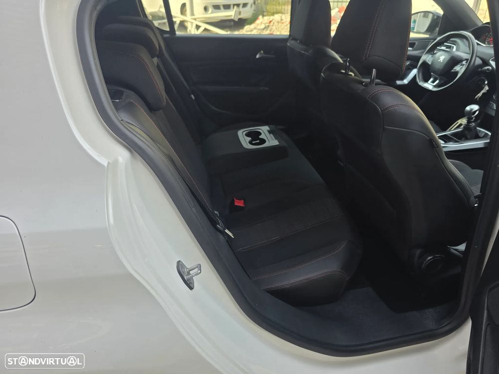 Peugeot 308 BlueHDi FAP 130 Stop & Start GT Pack - 32