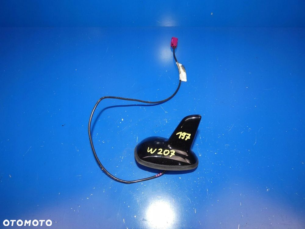 MERCEDES E KLASA W207 W212 W221 ANTENA DACHOWA PŁETWA - 1