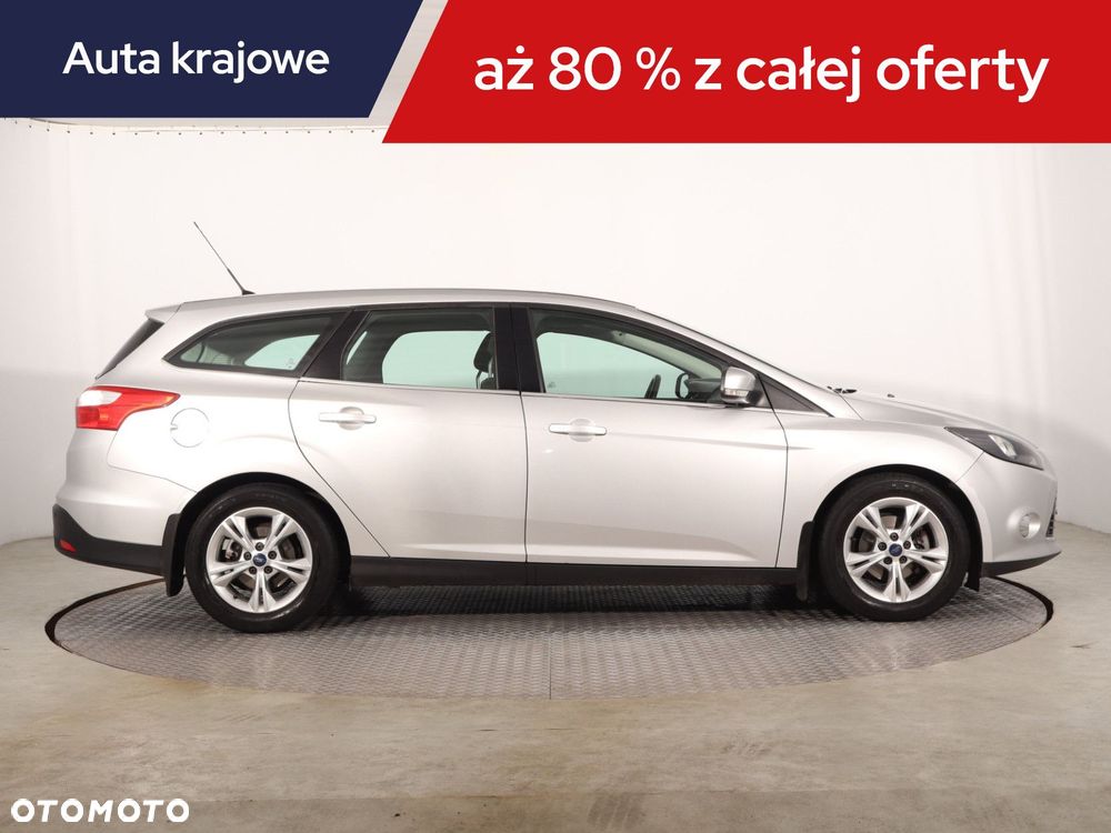 Ford Focus SW - 8
