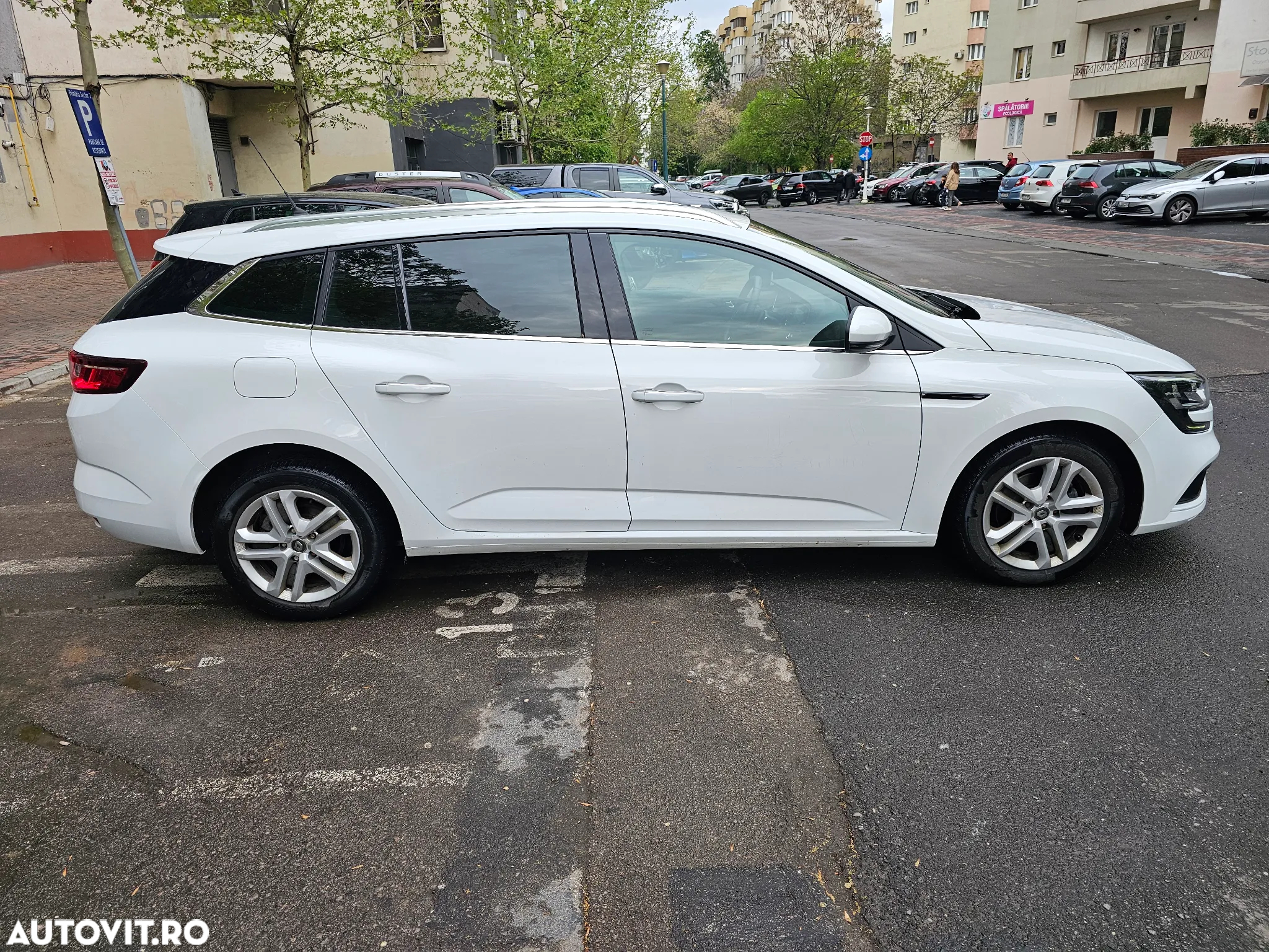Renault Megane Grandtour BLUE dCi 115 BUSINESS EDITION - 6