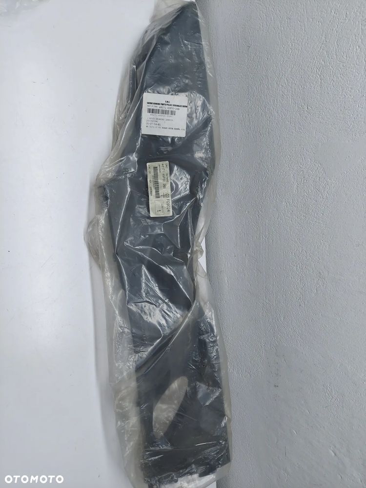 Prawa owiewka SUZUKI BURGMAN 125 K2-K6 - 1
