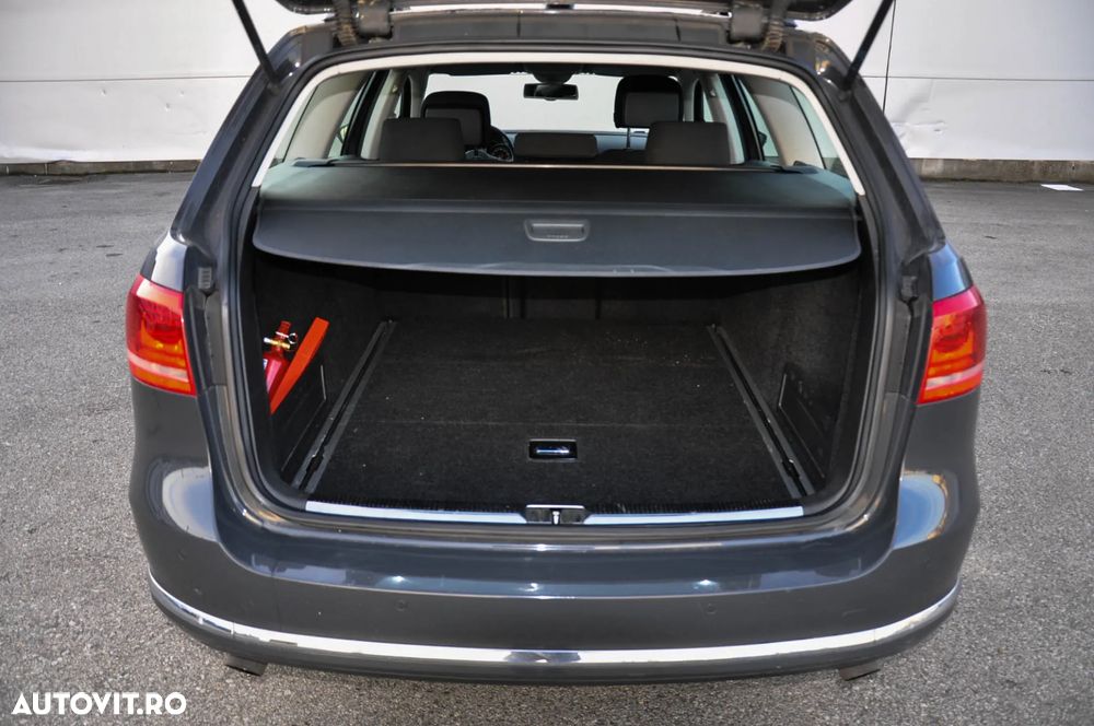Volkswagen Passat Variant 2.0 TDI 4Motion BlueMotion Technology Highline DSG - 9
