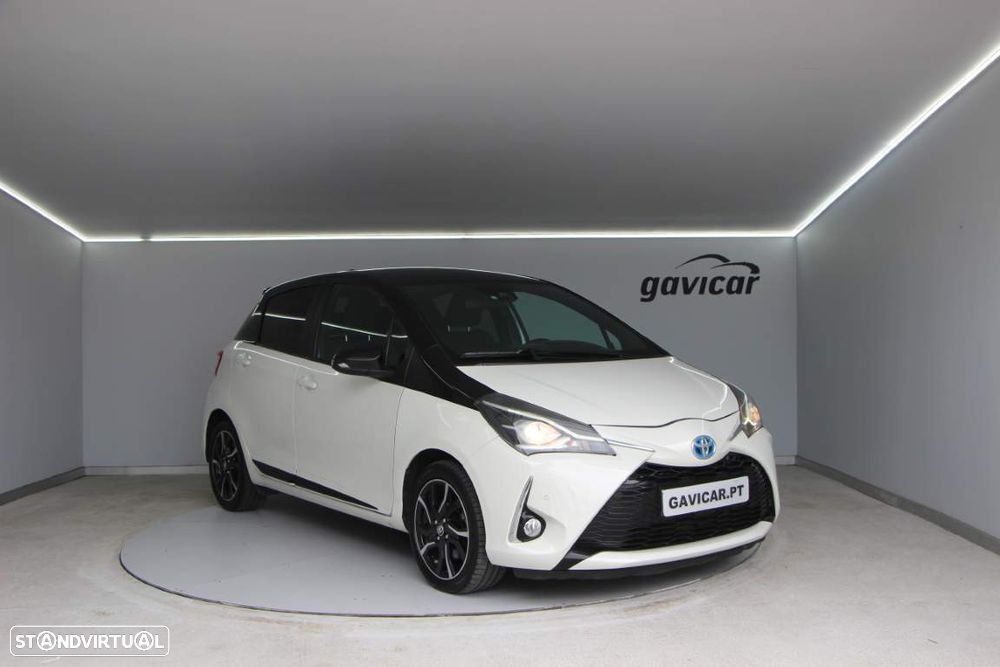Toyota Yaris 1.5 HSD Square Collec.White - 1