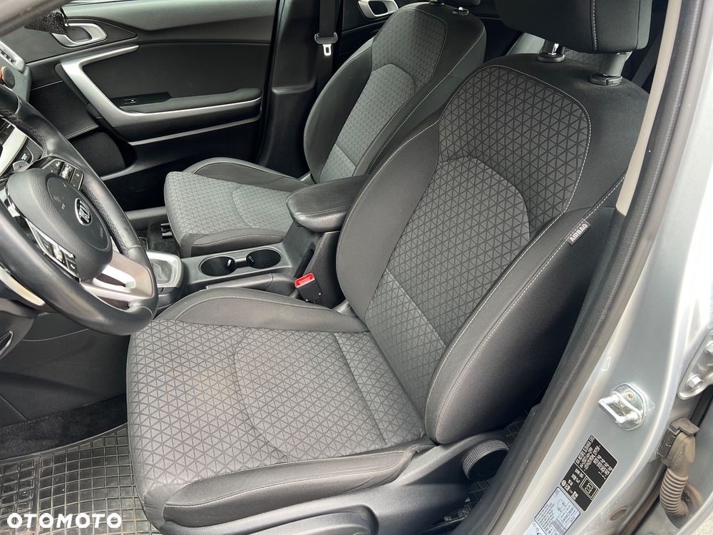 Kia Ceed - 14