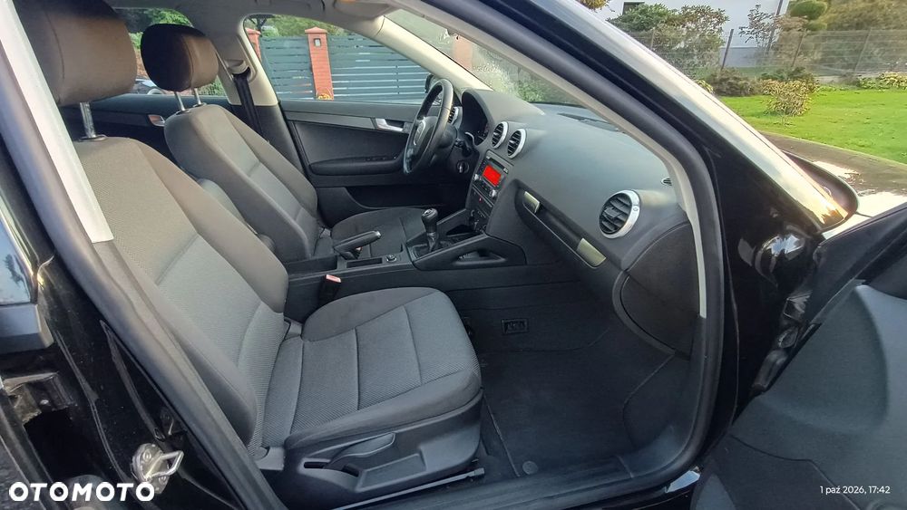 Audi A3 Sportback 1.6 Ambiente - 19