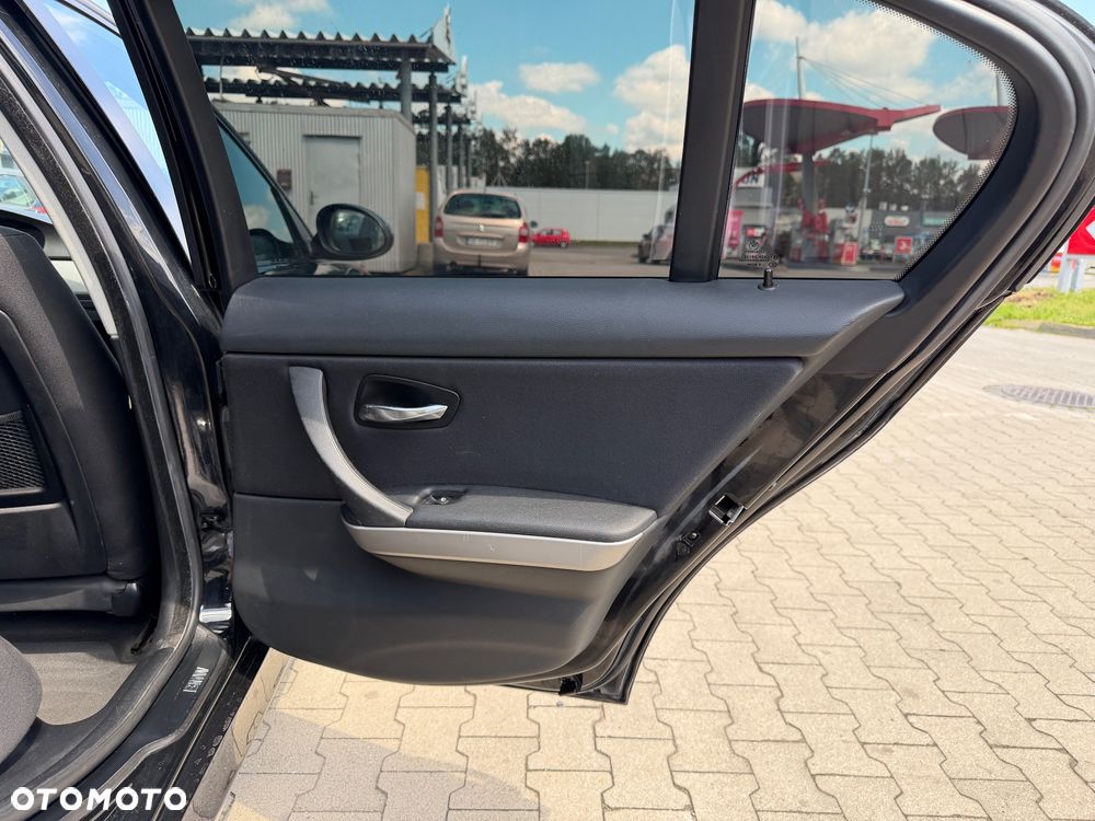 BMW Seria 3 320d - 18